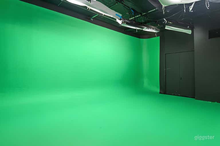  Studio A with Seamless Cyc Wall 