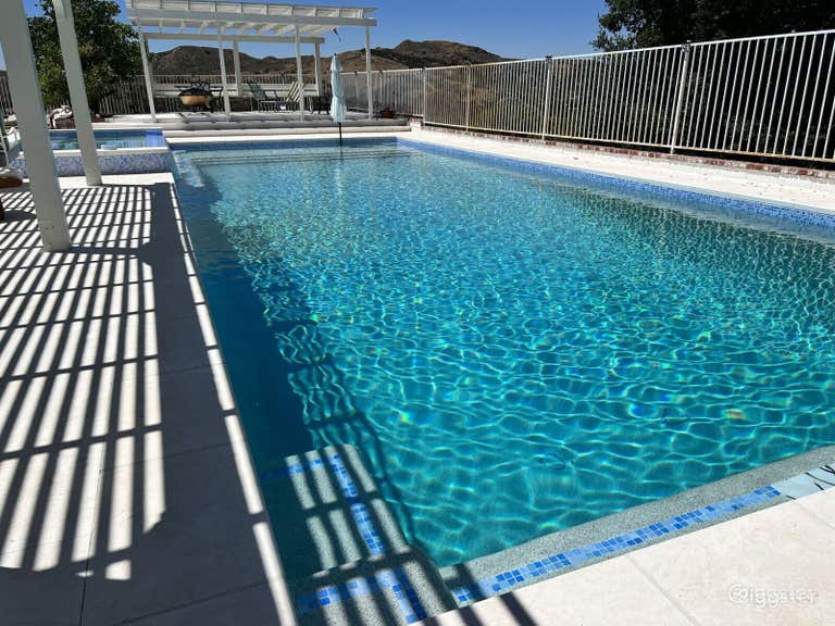  Large Grecian Pool in Santa Clarita 