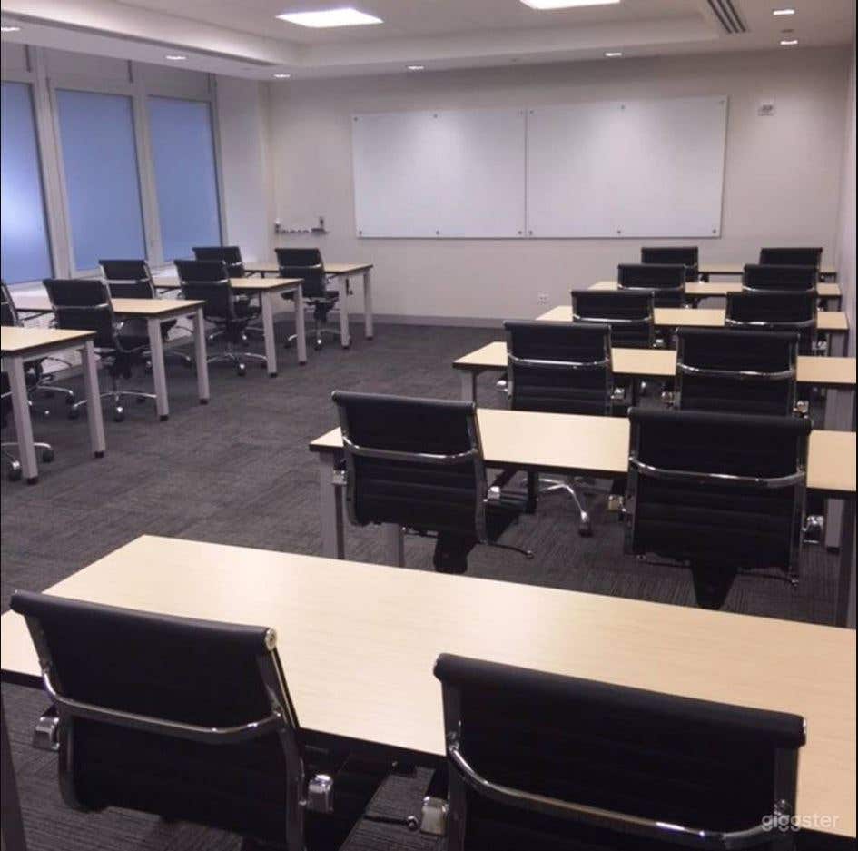 Unique Classroom-Style Meeting Room Photo 4