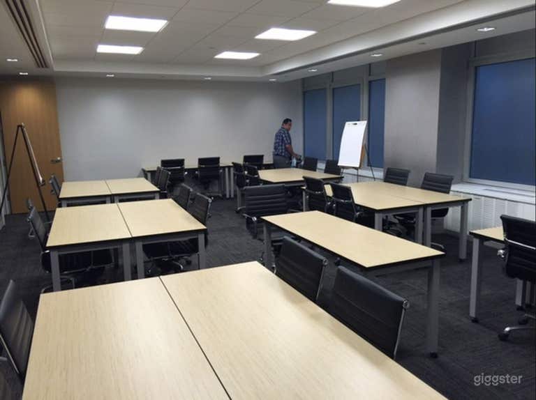  Unique Classroom-Style Meeting Room 