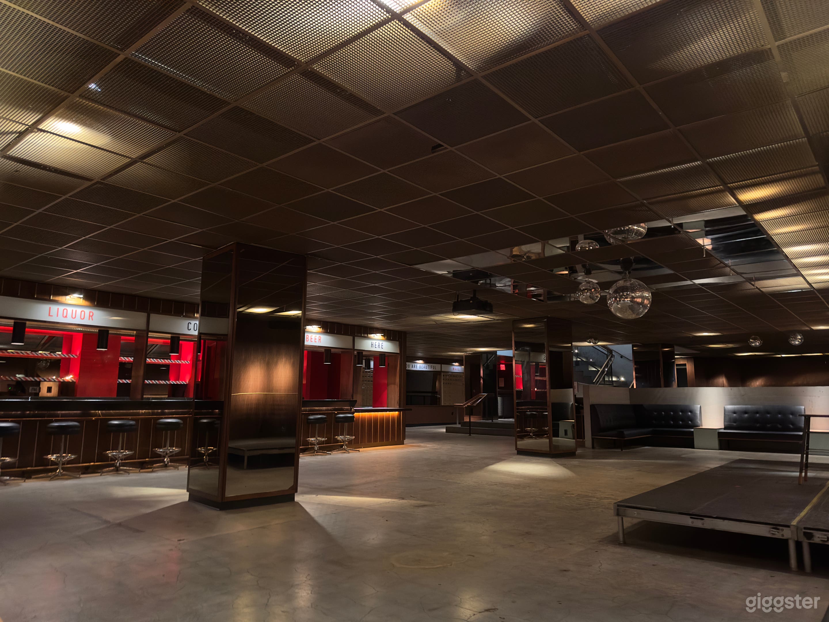 Manhattan's One-Of-A-Kind Speakeasy Photo 3