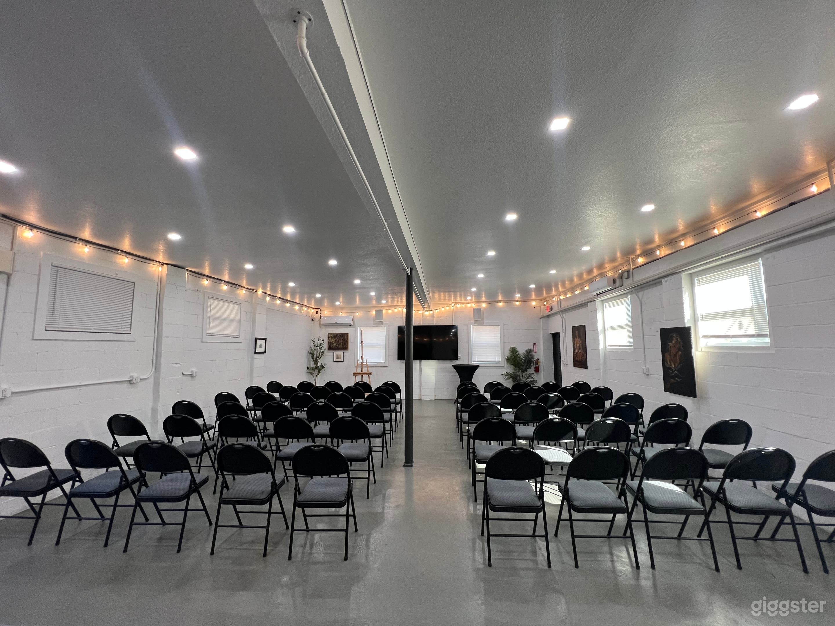 Event Venue in Art Gallery Photo 1