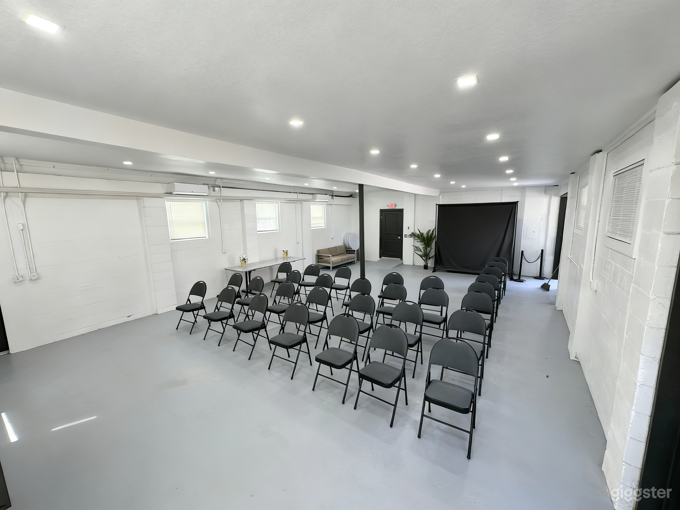 Event Venue in Art Gallery Photo 3