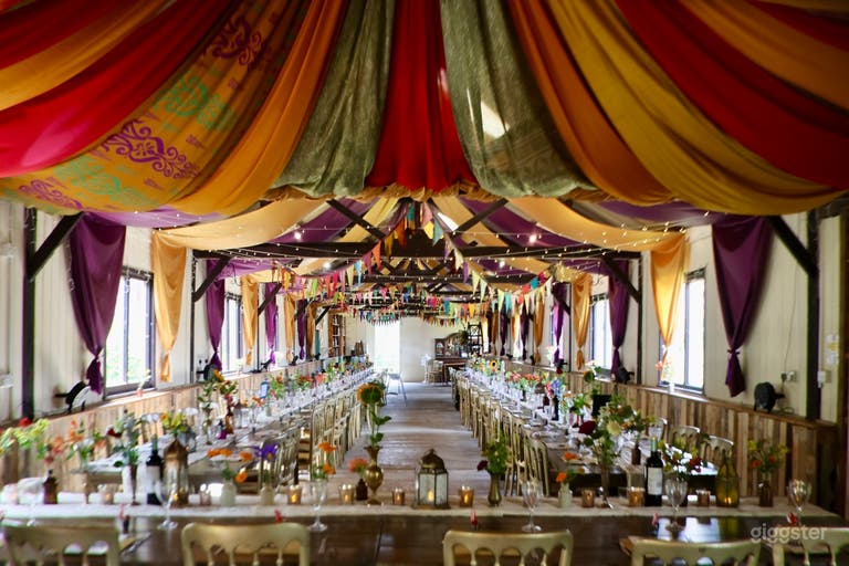  Rustic Countryside Barn & Glamping Venue 