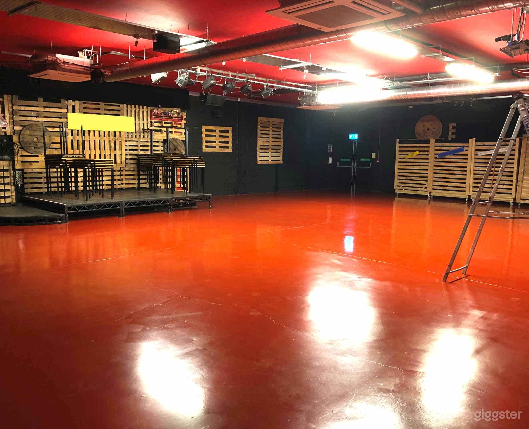 Backyard Comedy Club Photo 4