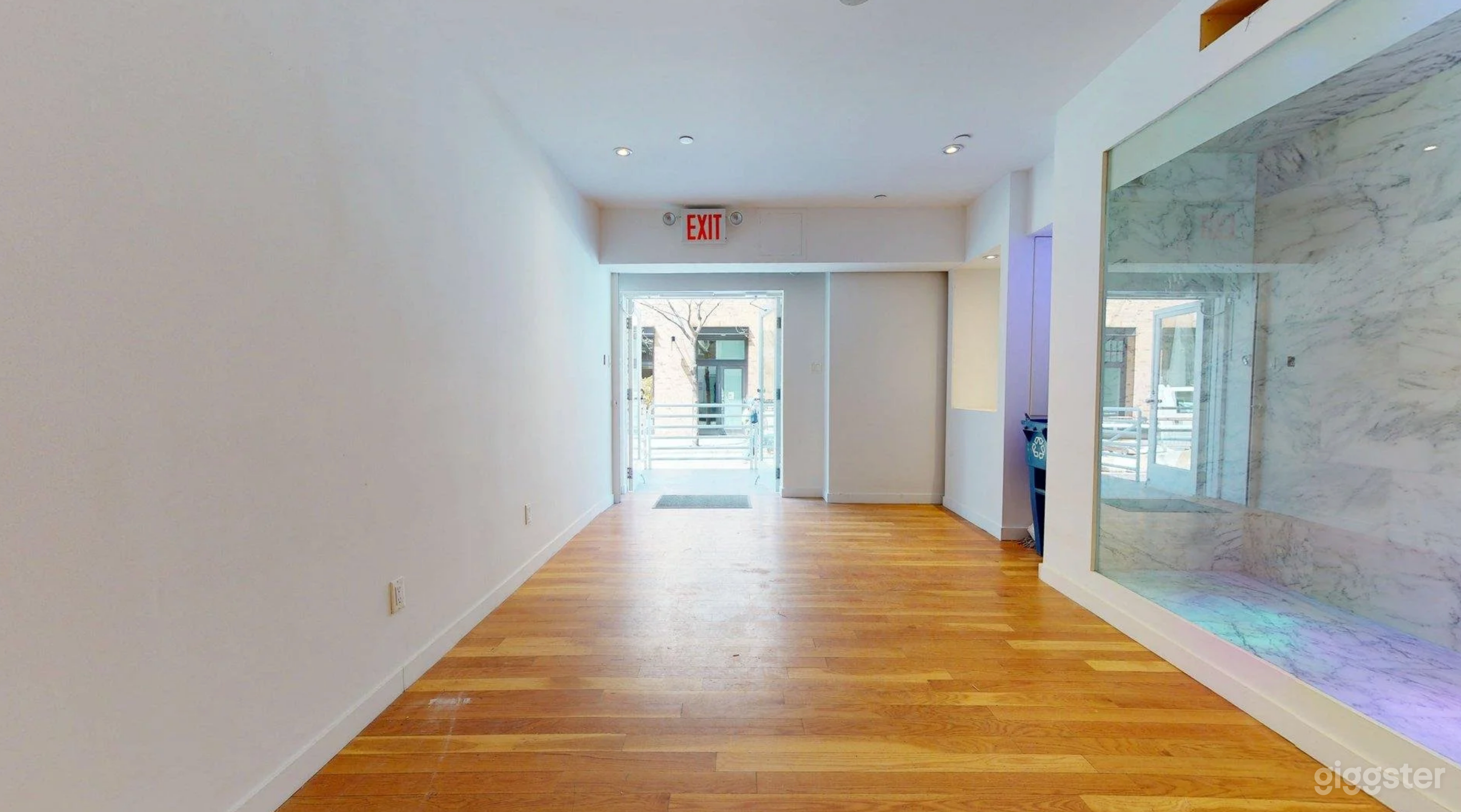 Soho Retail &amp; Event Space: Iconic, Colorful, and Versatile Photo 3