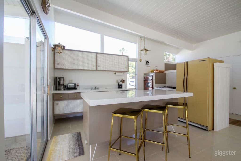 Mid Century Retreat Photo 4