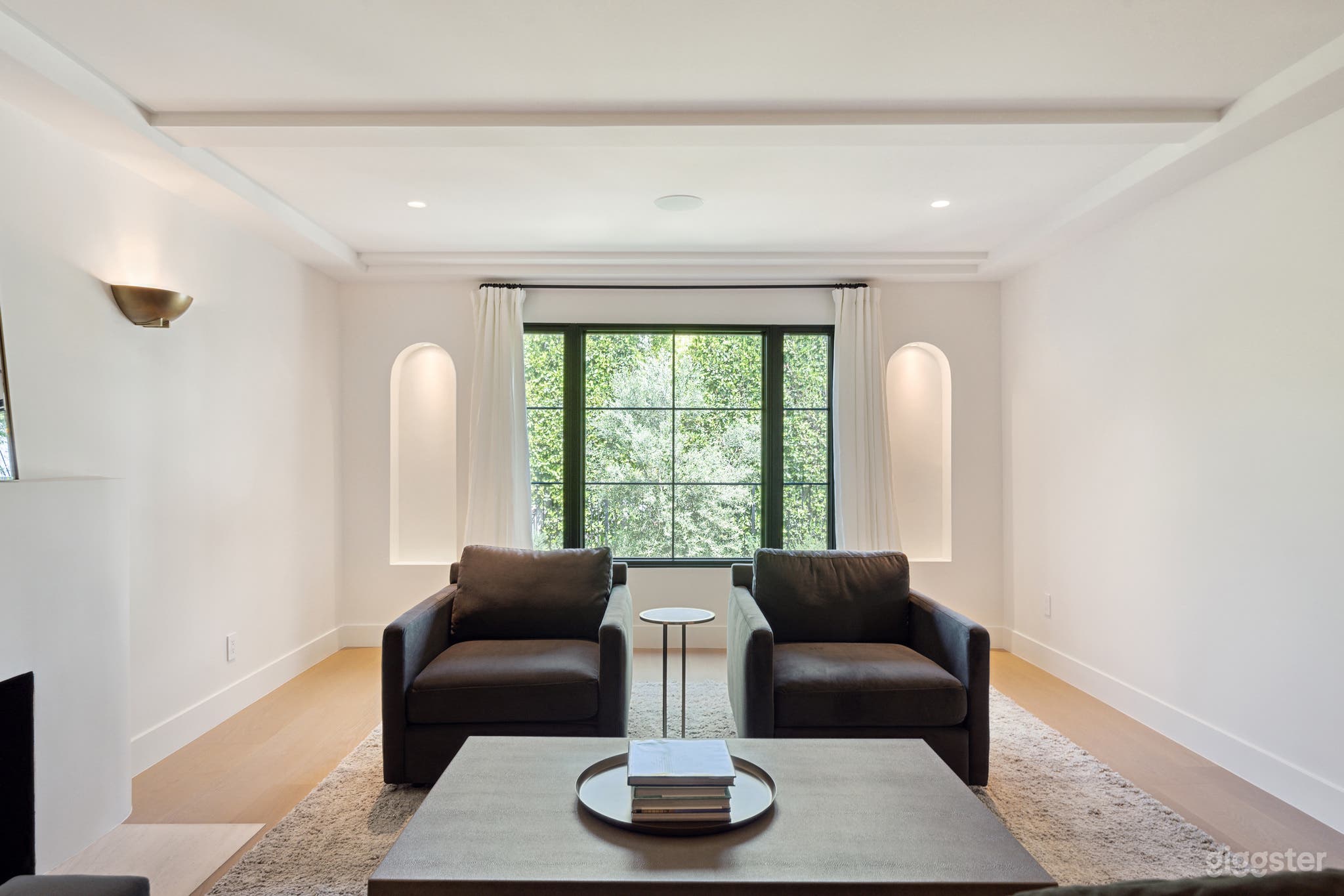 Remodeled Modern Spanish Home in Beverly Grove Photo 2