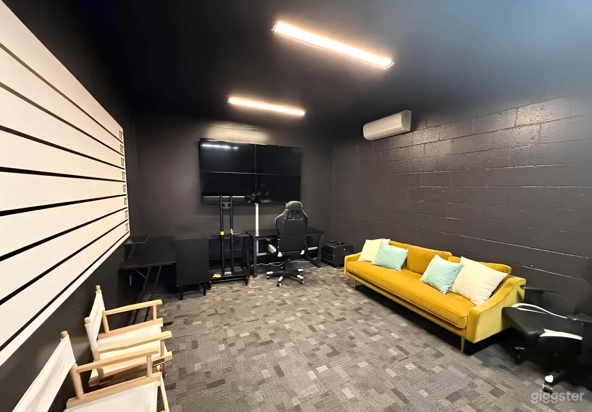 Editing Room/Line-up Room for productions Photo 3