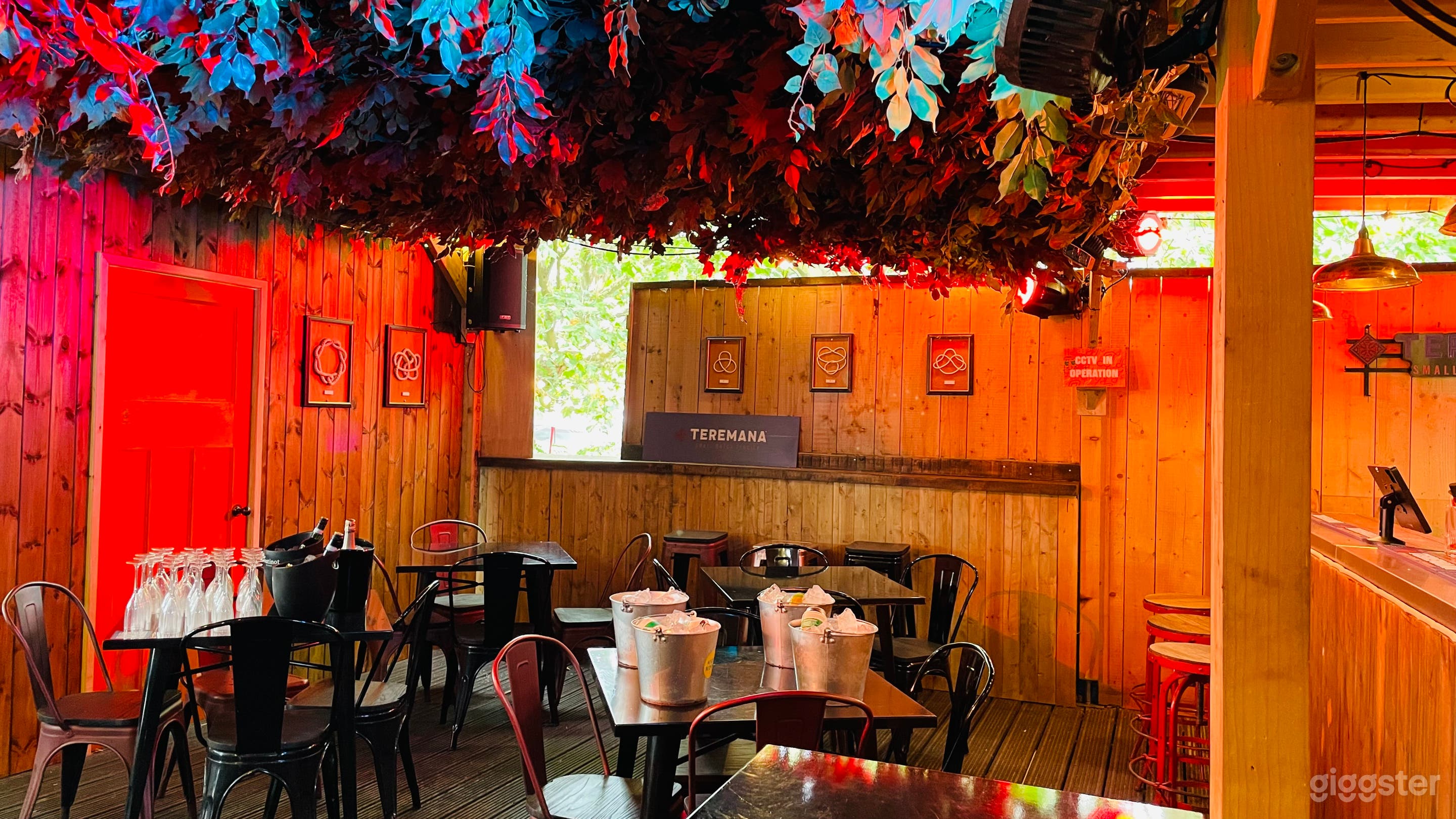 Exclusive Cocktail Bar Photo 2