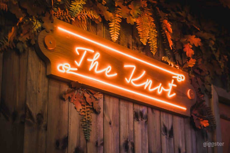  Between the Bridges | The Knot 