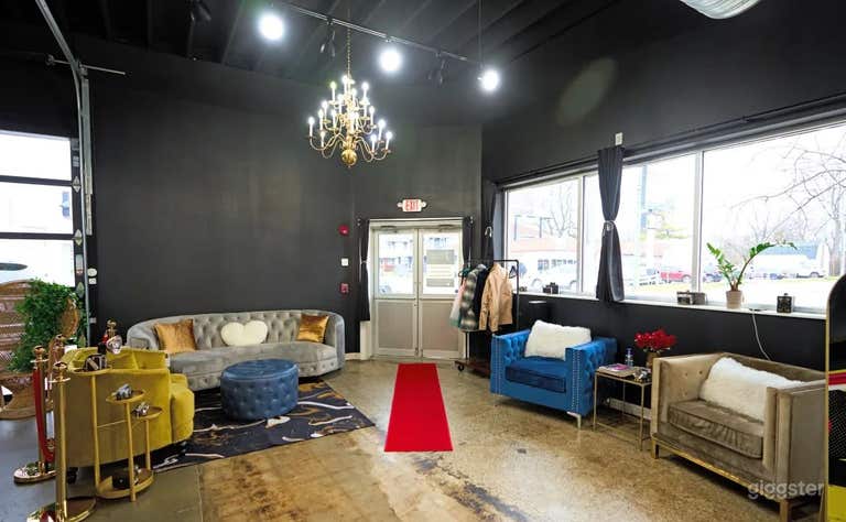  Indianapolis Luxury Portrait & Fashion Photography Studio (Entire Studio) 