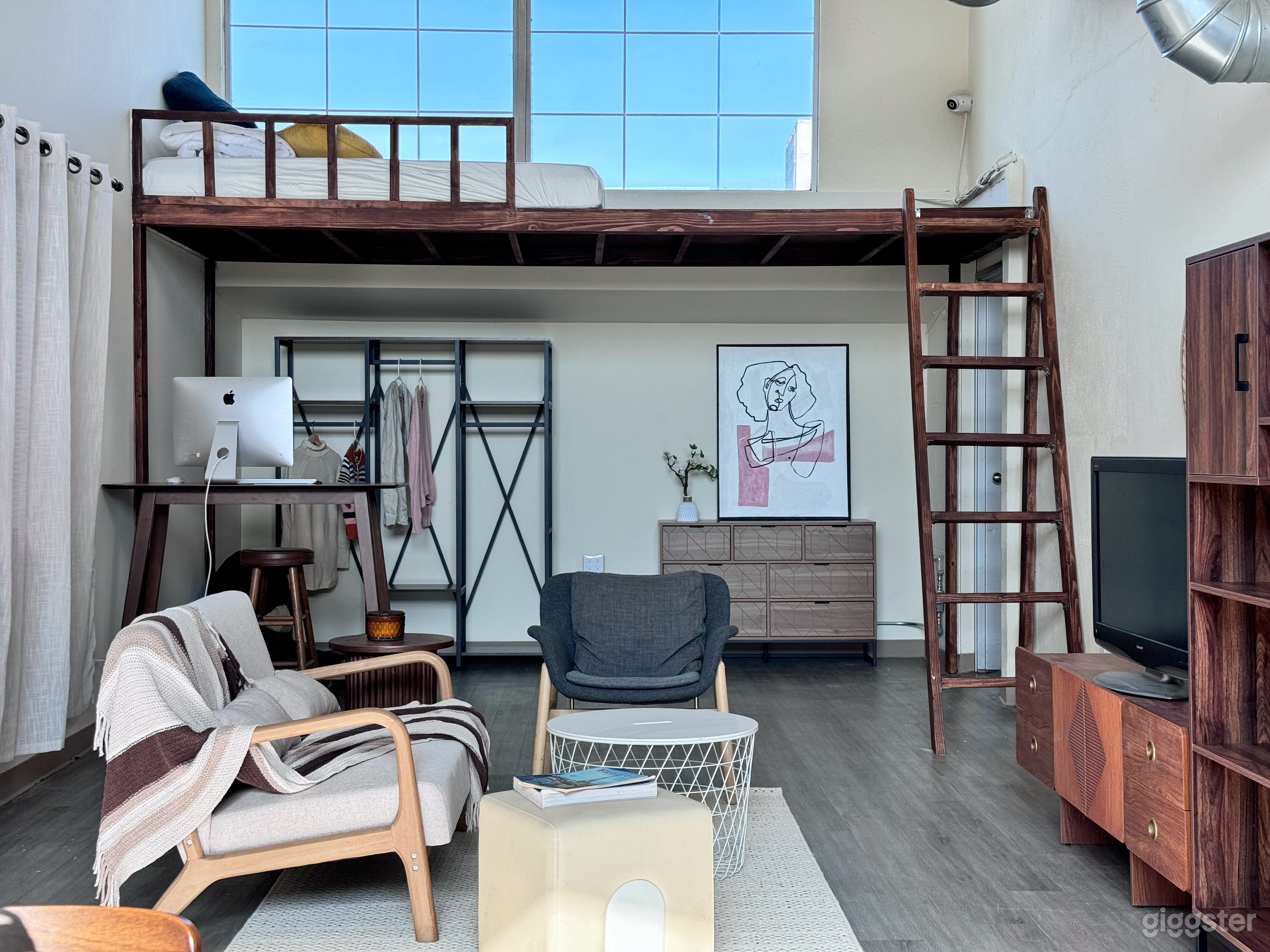 Modern Loft & Apartment Studio Set Los Angeles Photo 1