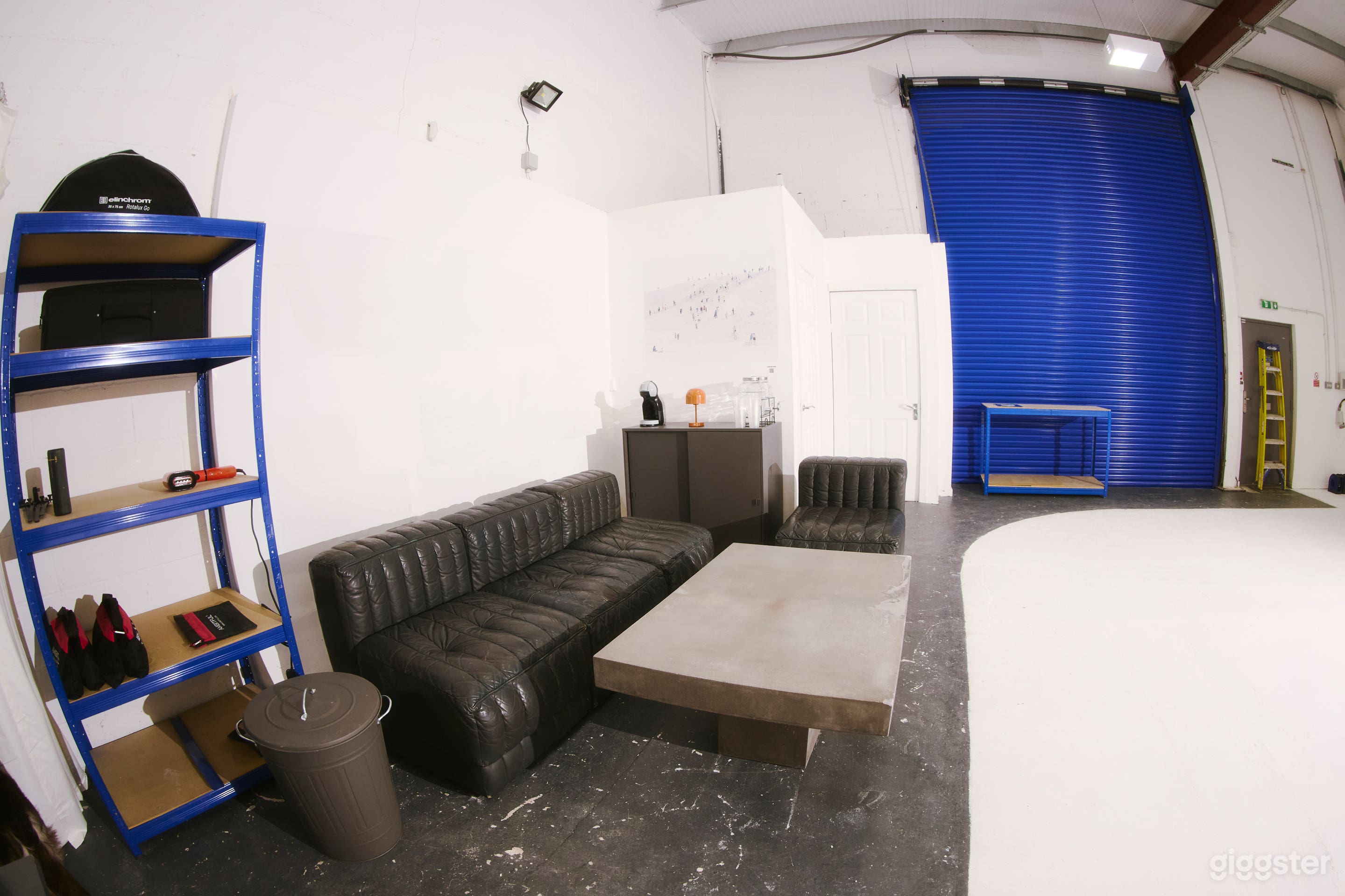 Break area featuring a modular sofa that can be customised according to client preferences and requirements.