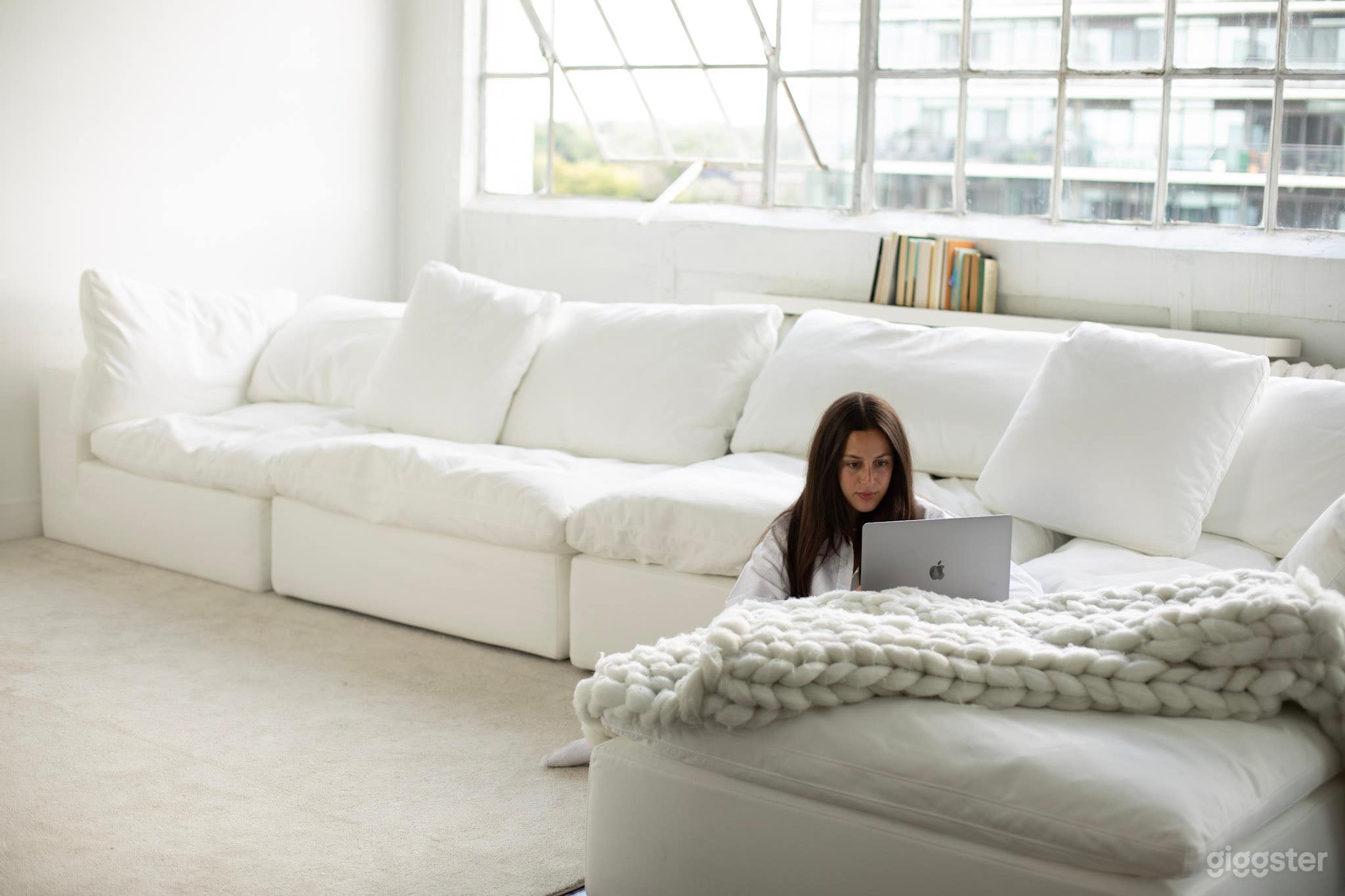 Bright Factory Loft Photo Studio Photo 4