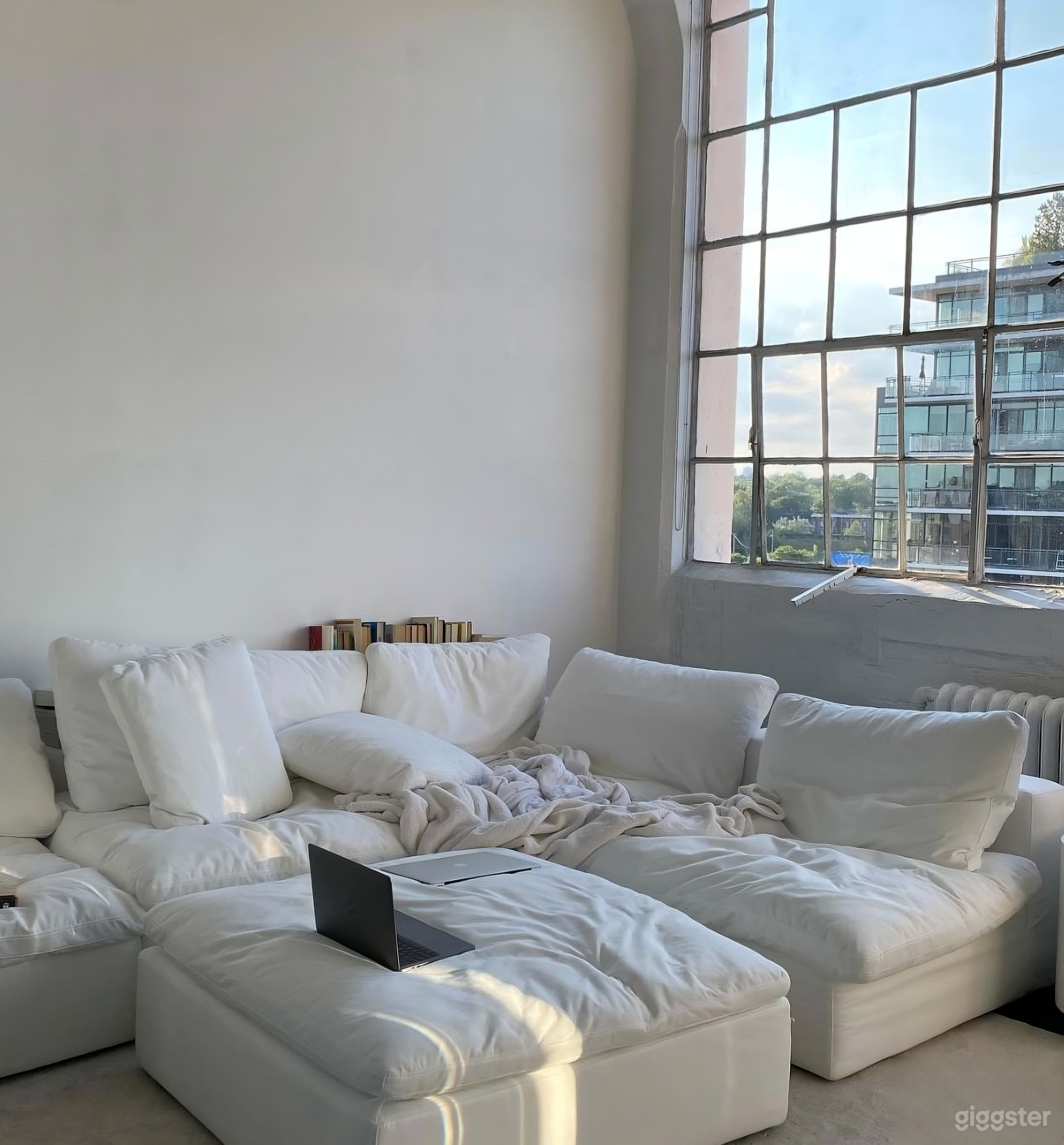 Bright Factory Loft Photo Studio Photo 2