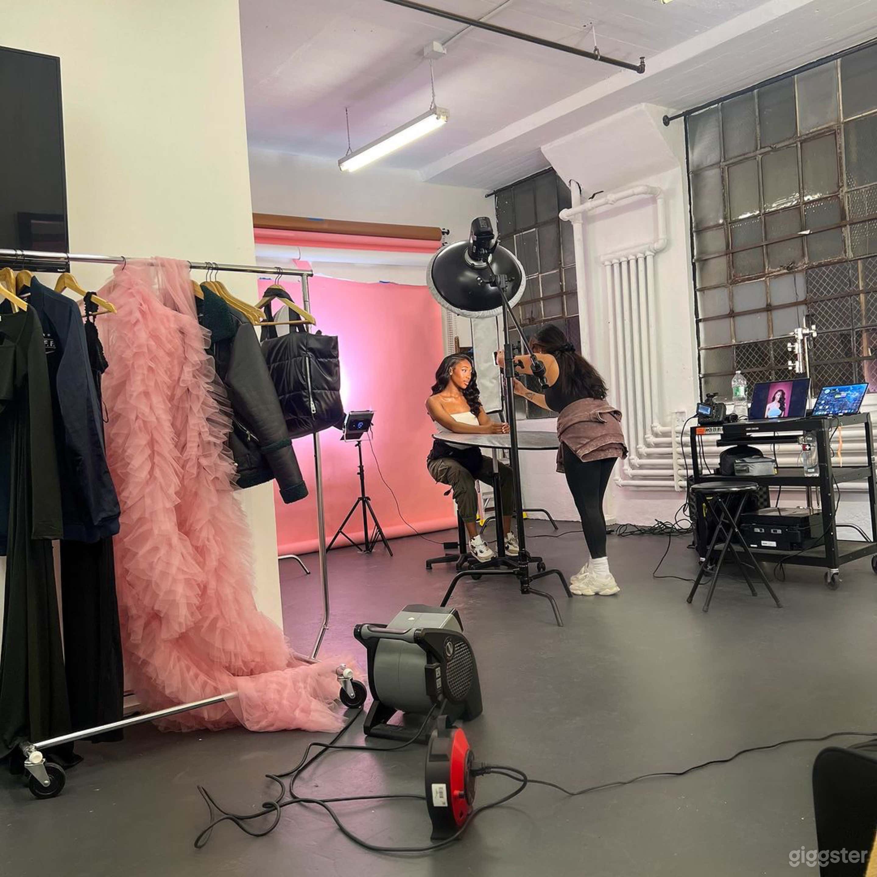 Chic Urban Style Studio  Photo 4