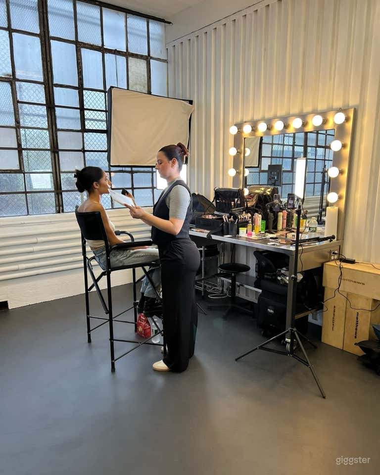  Chic Urban Style Studio  