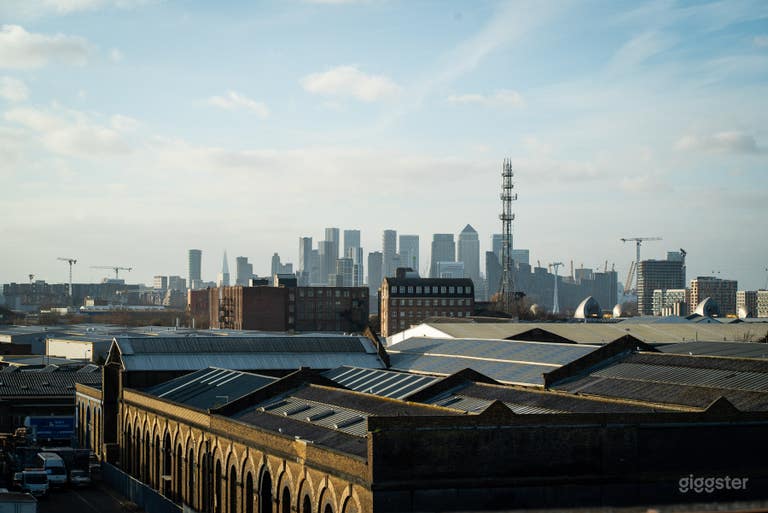  Crixus Studios/ valid 