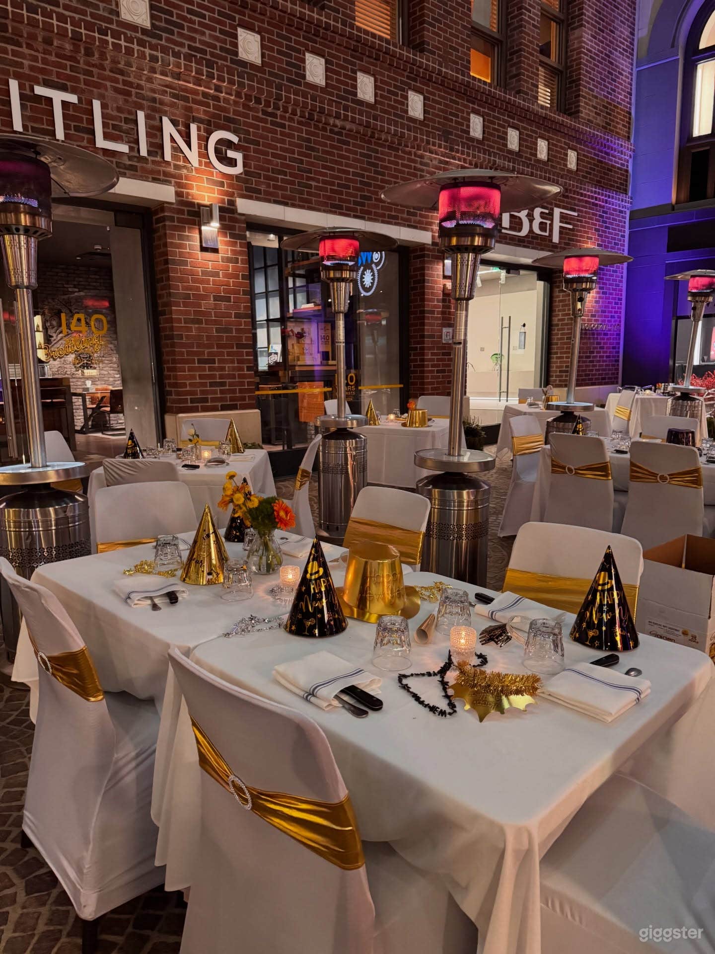 BEVERLY HILLS RESTAURANT #300 Photo 4