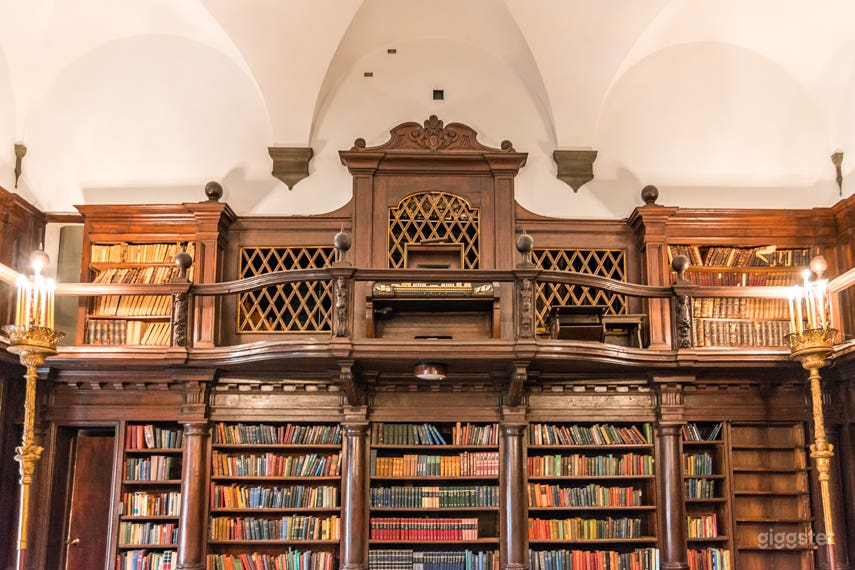 Stately Library in New York Photo 4