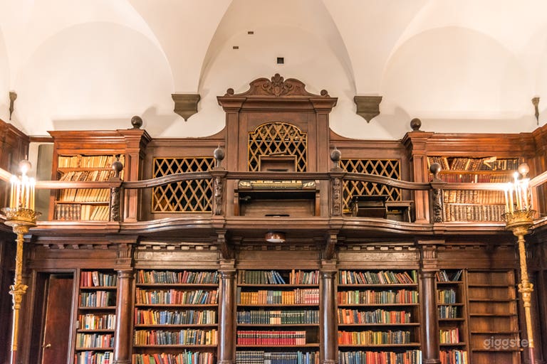  Stately Library in New York 