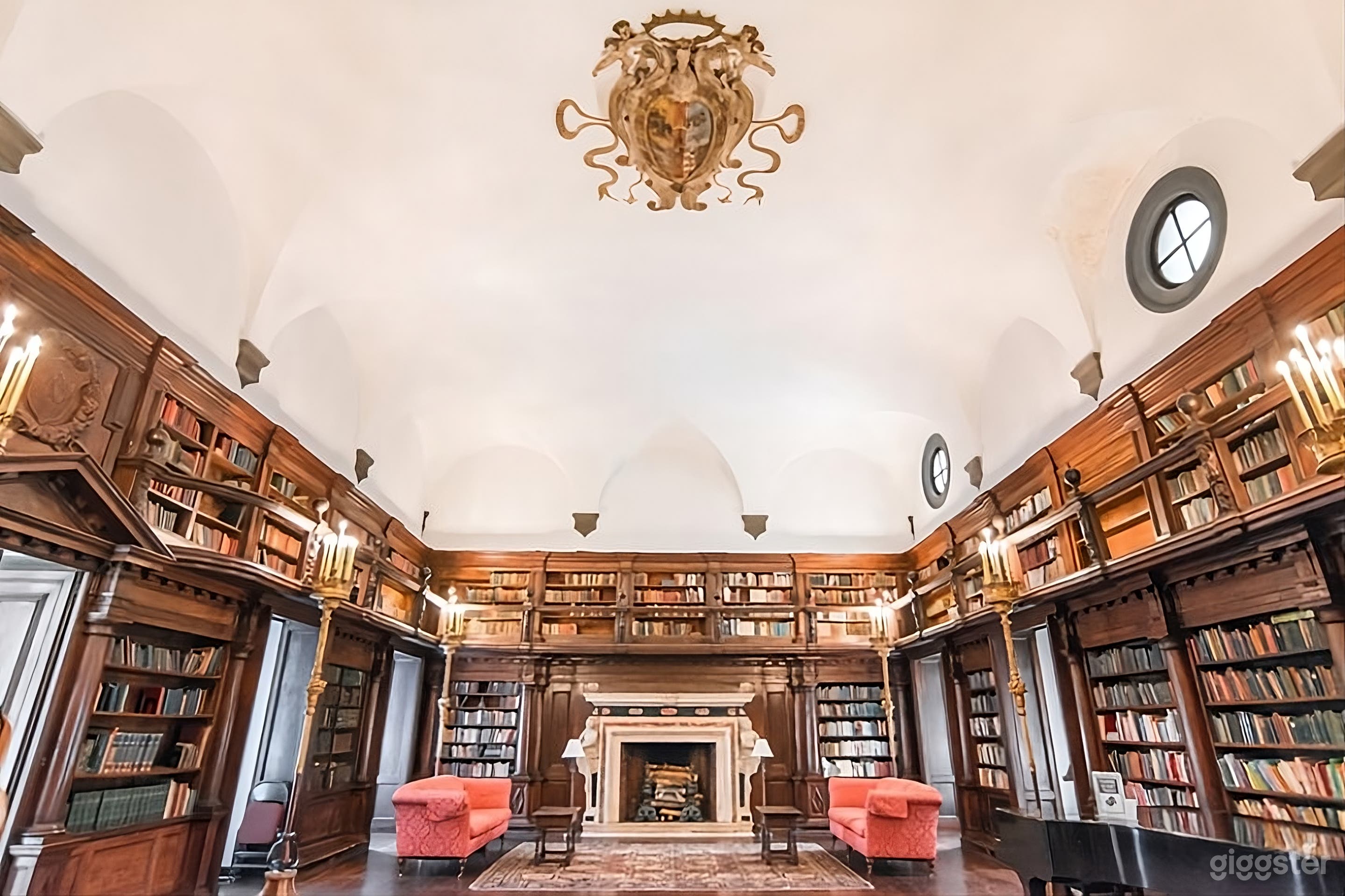 Stately Library in New York Photo 4