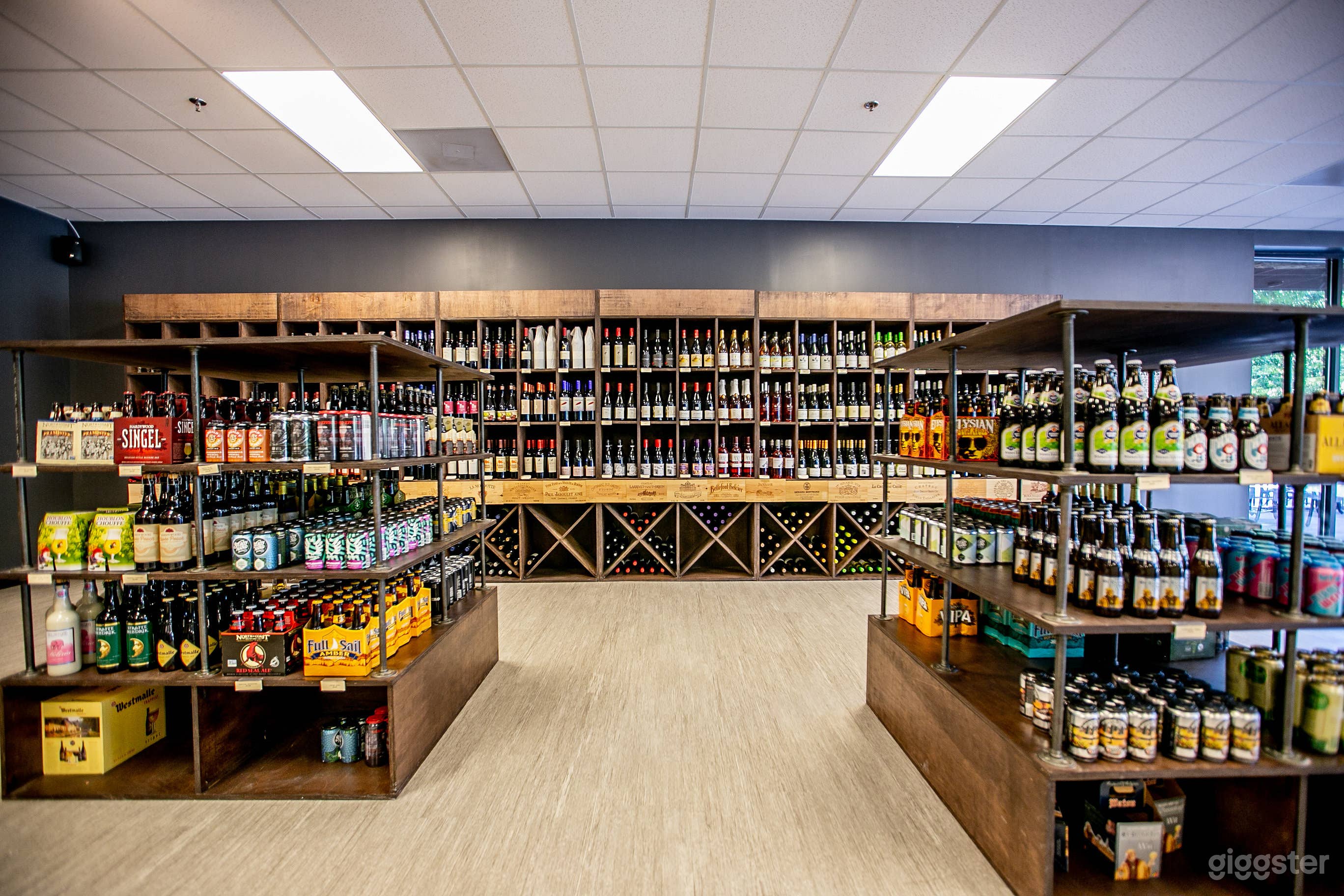 Great backdrop for intimate scenes. 