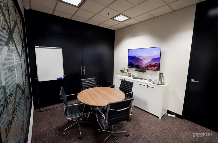  Sutton I Meeting Room for 4 person 