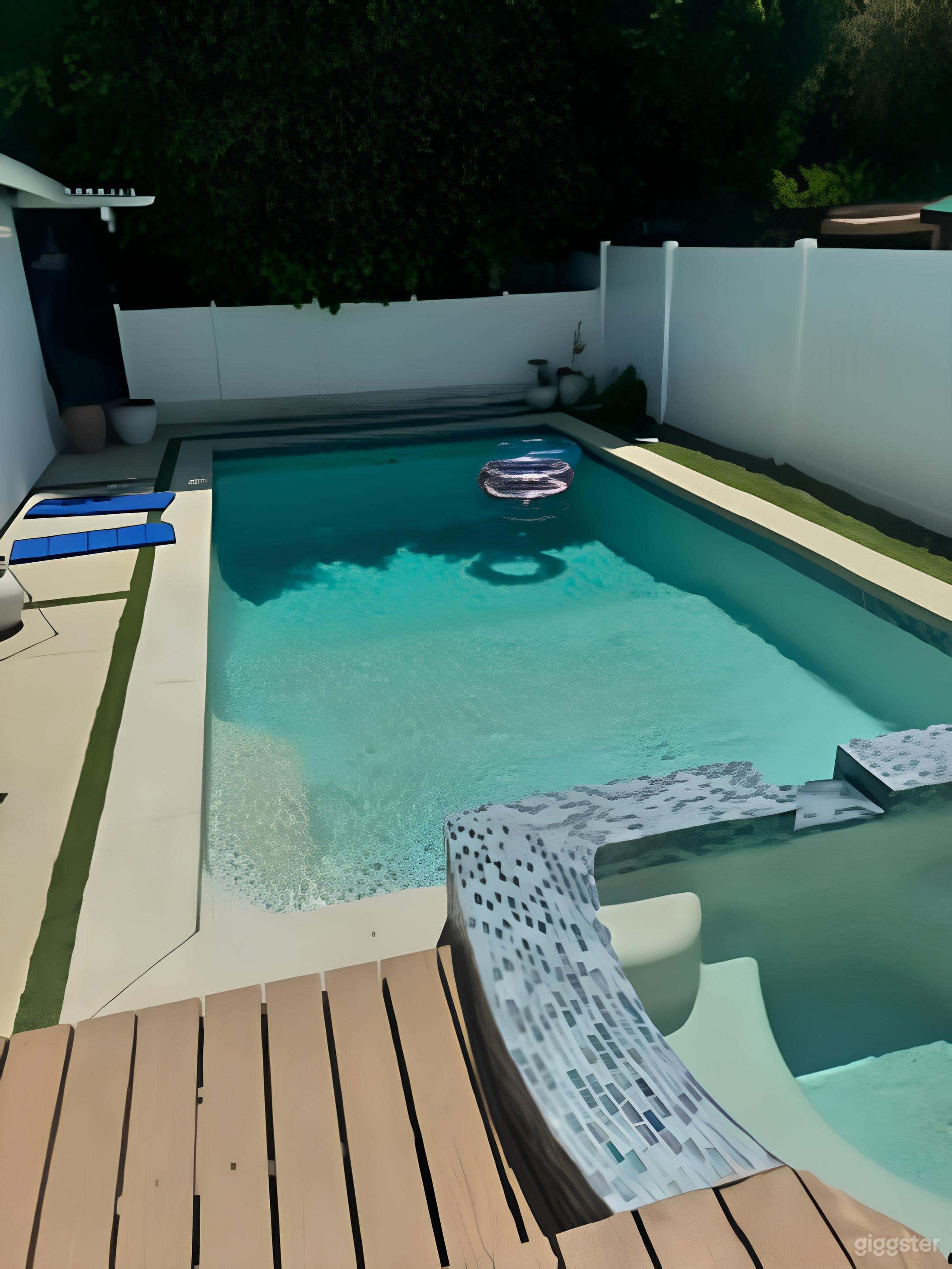 Cute backyard pool in the valley: Swimming Pool Photo 3