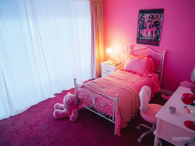  90's / Y2K Pink Girly Bedroom 