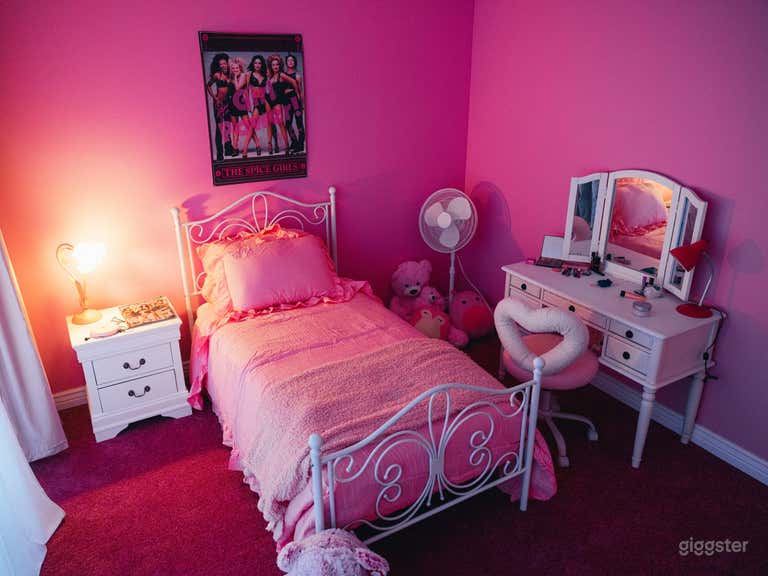  90's / Y2K Pink Girly Bedroom 