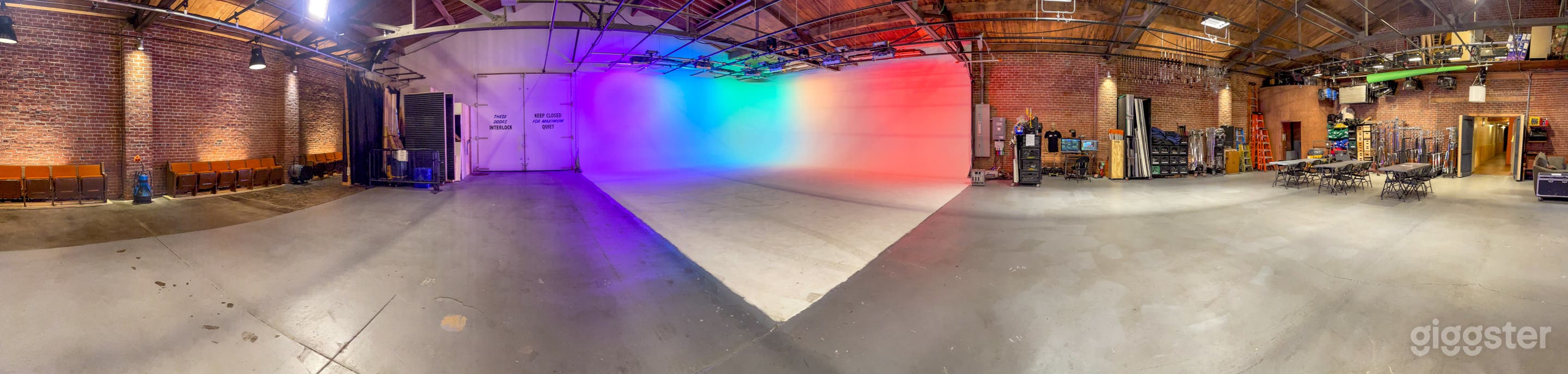 7000 sqft Film Video &amp; Photo studio w/ Pre lit Cyc Photo 3