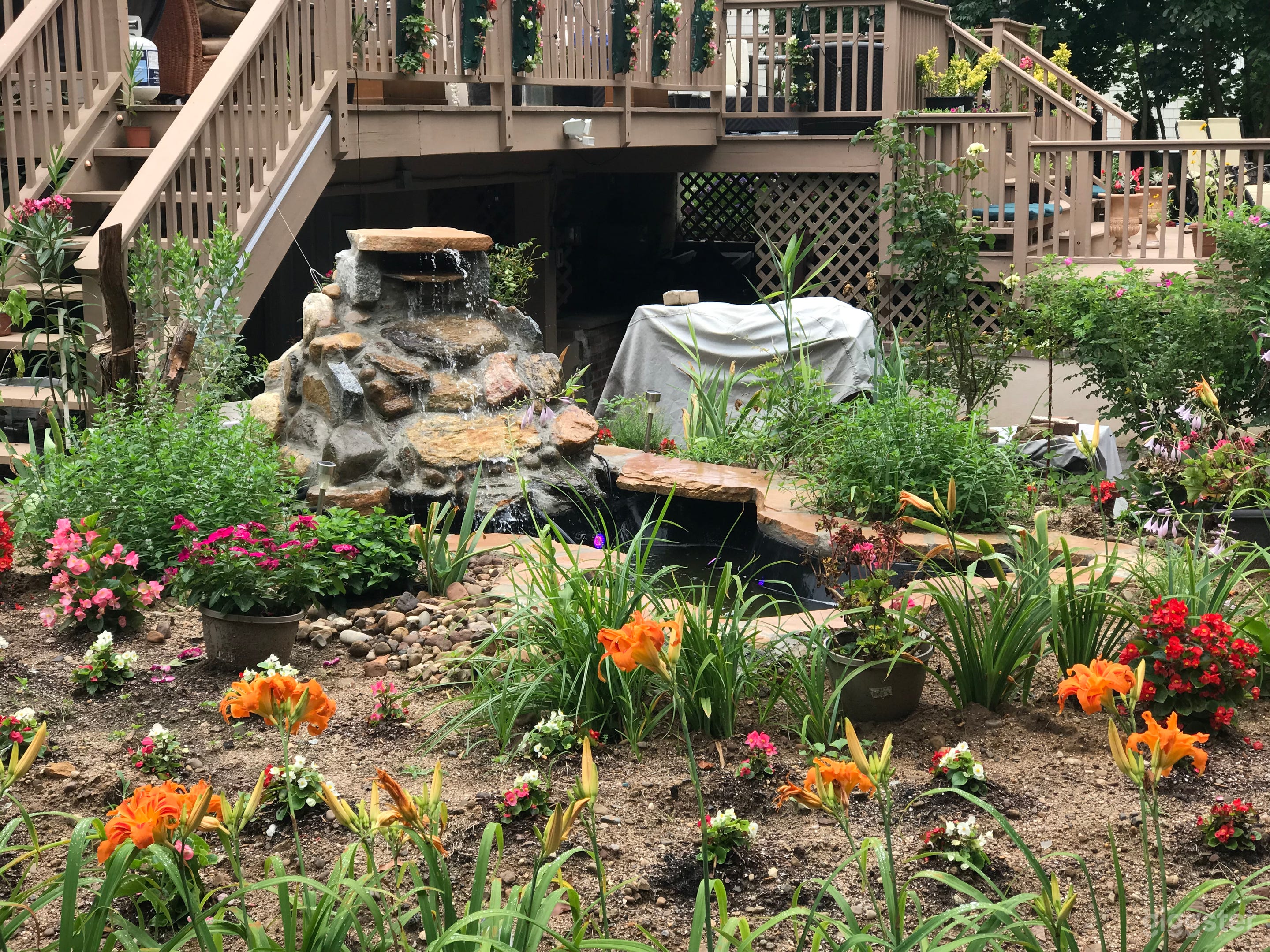 Rock waterfall fountain