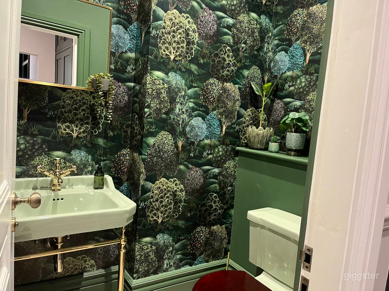  Detached Victorian house 