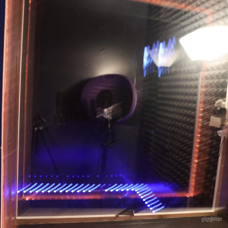  Soundproofed Recording & Content Studio 