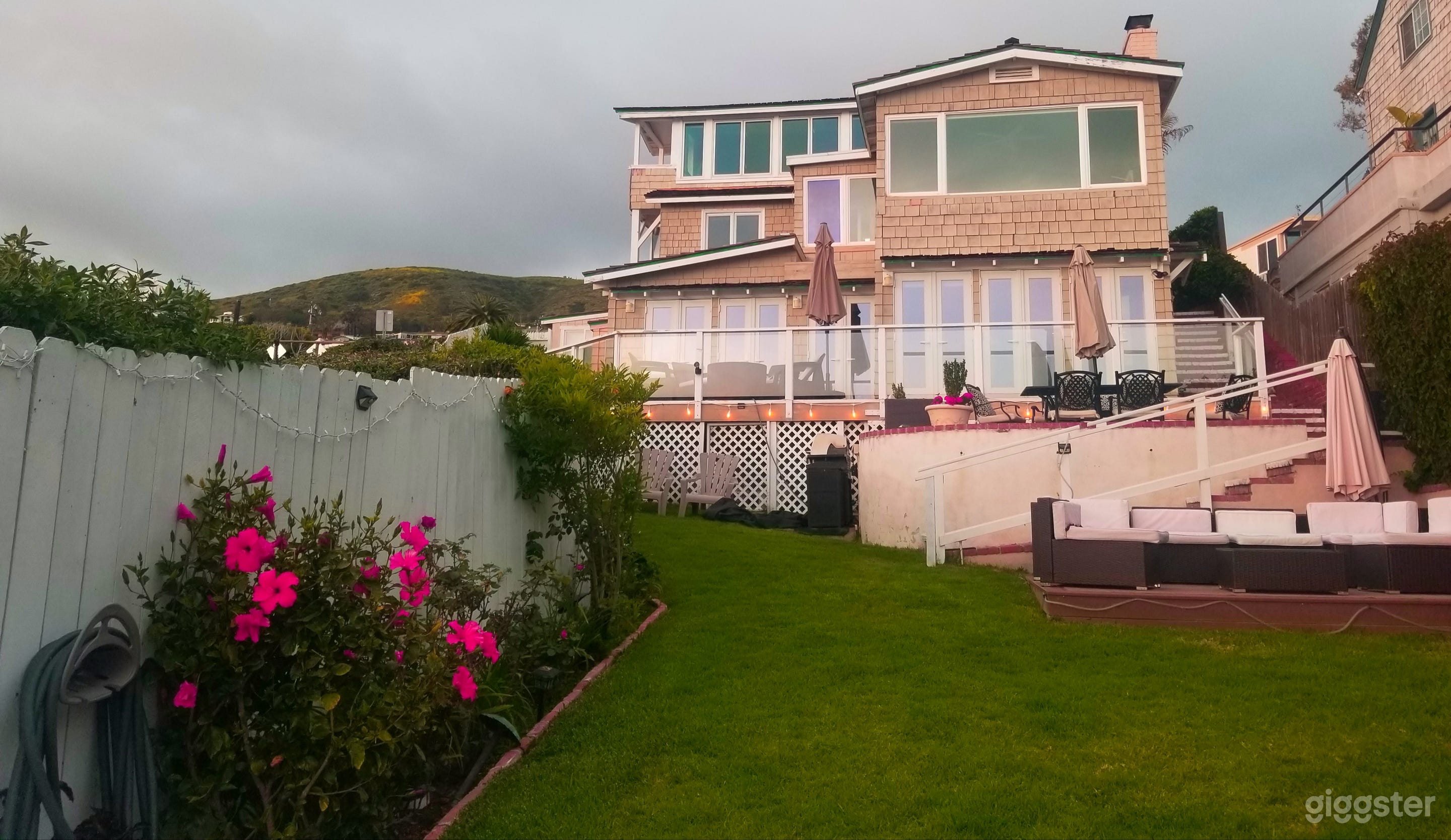 Stunning 3 Level Ocean View Beach Home on the Sand Photo 2