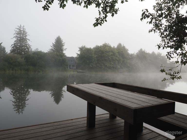  Modern Waterfront Home • Dock • Hot Tub • Basketball Court 