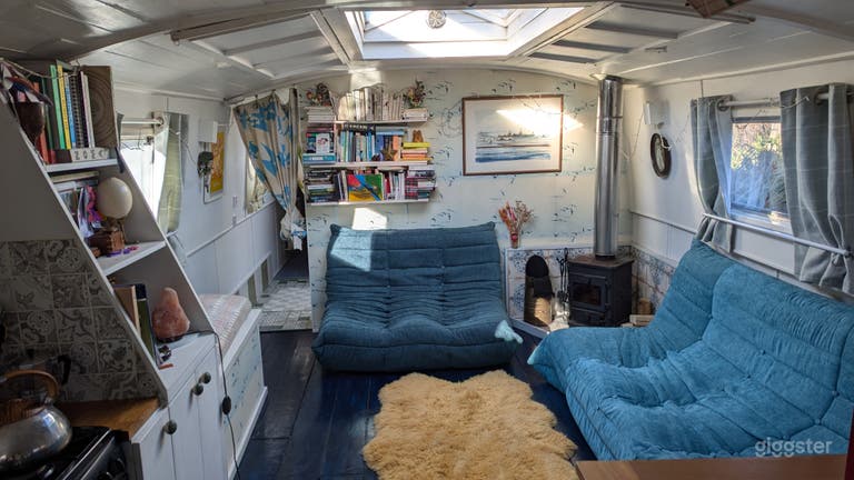 Bohemian Houseboat 
