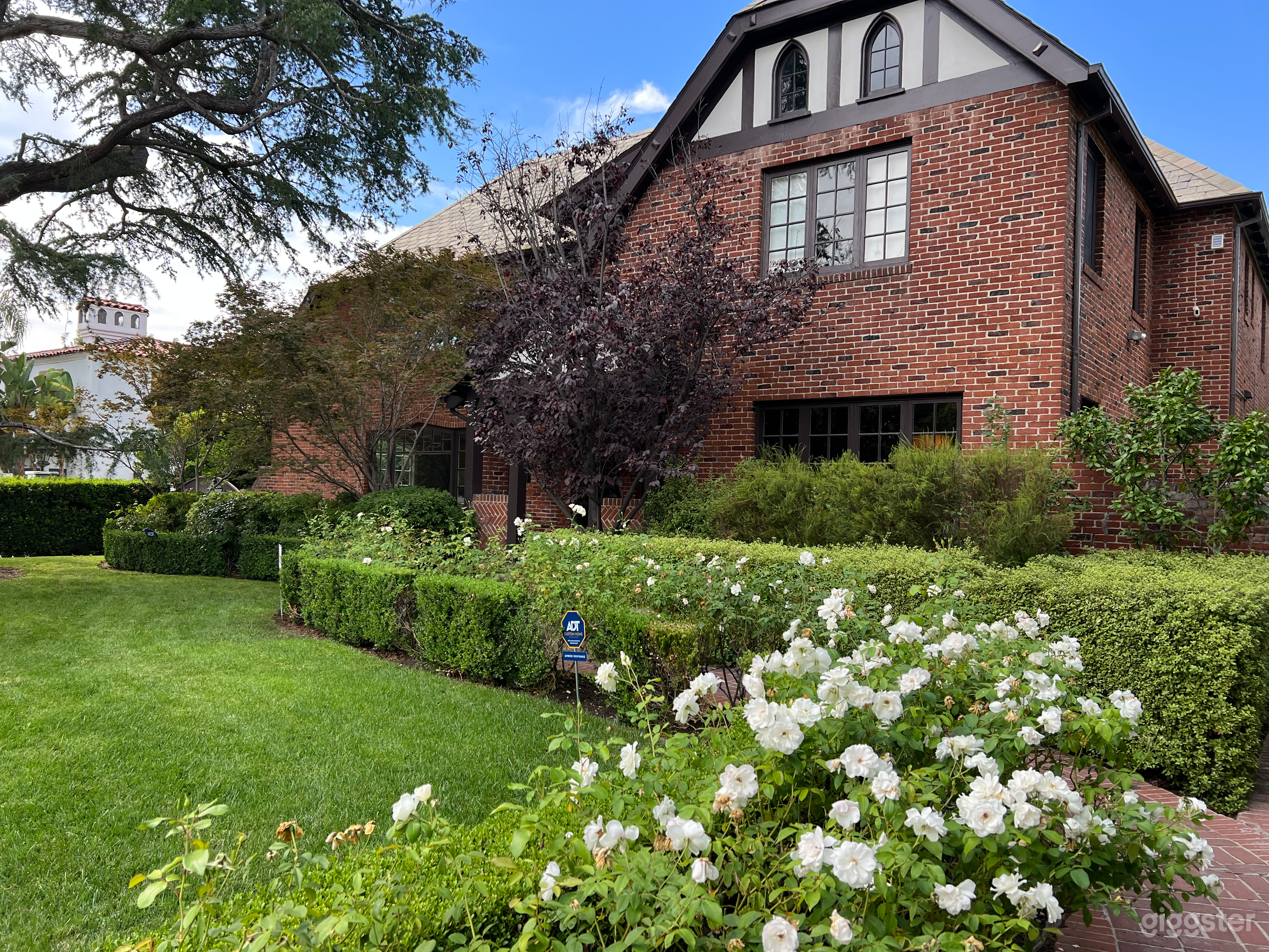 1924 (Rossmore) Tudor Idyllic Home Photo 2