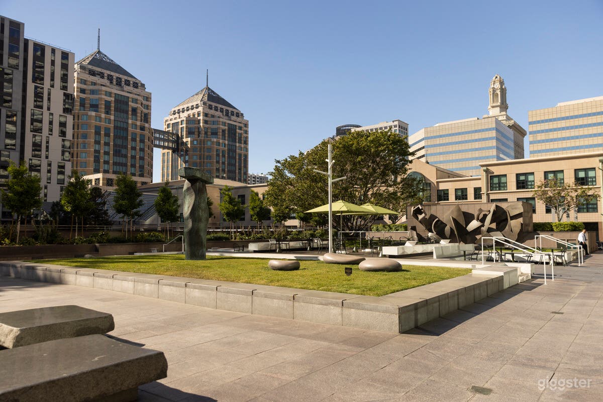 Dynamic Courtyard in Oakland Photo 1