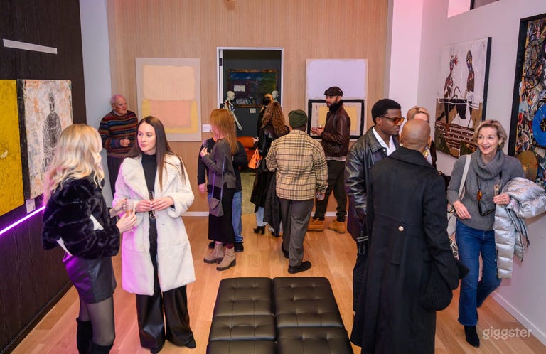  Upscale Fine Art Gallery 