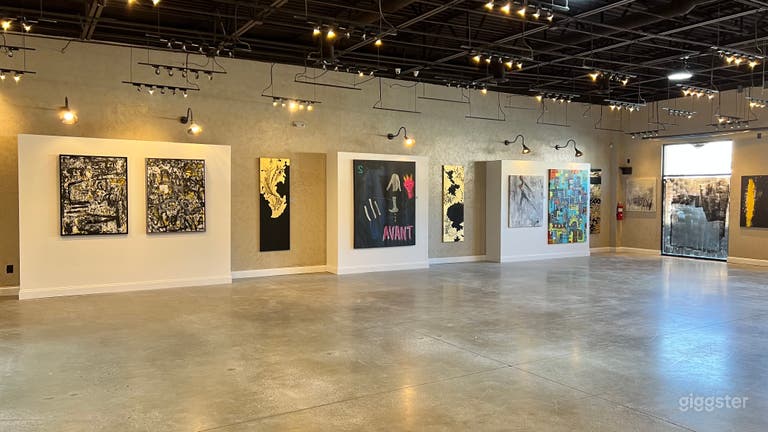  Upscale Fine Art Gallery 