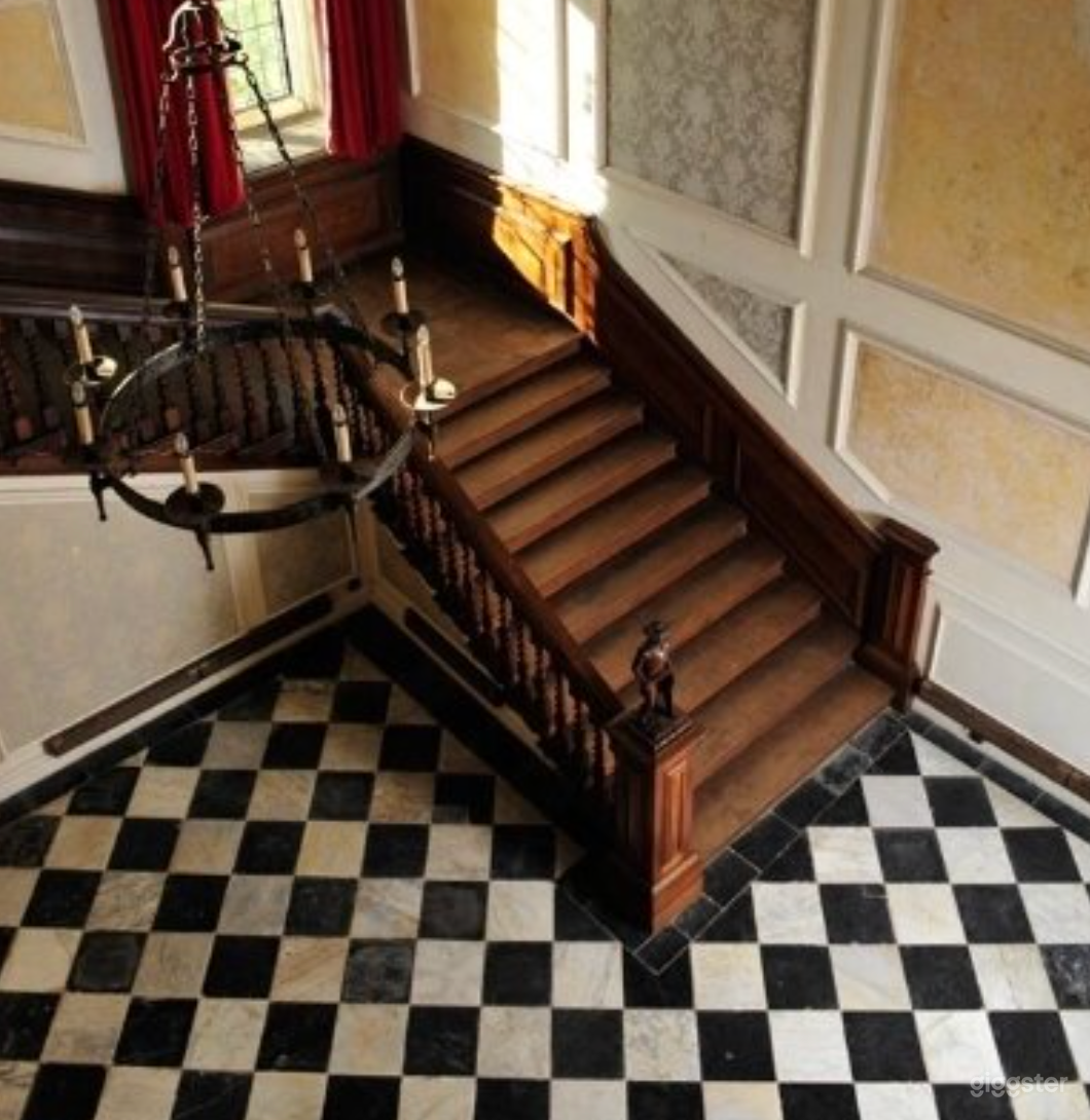 The Great Hall Entered Directly from the Courtyard Photo 2