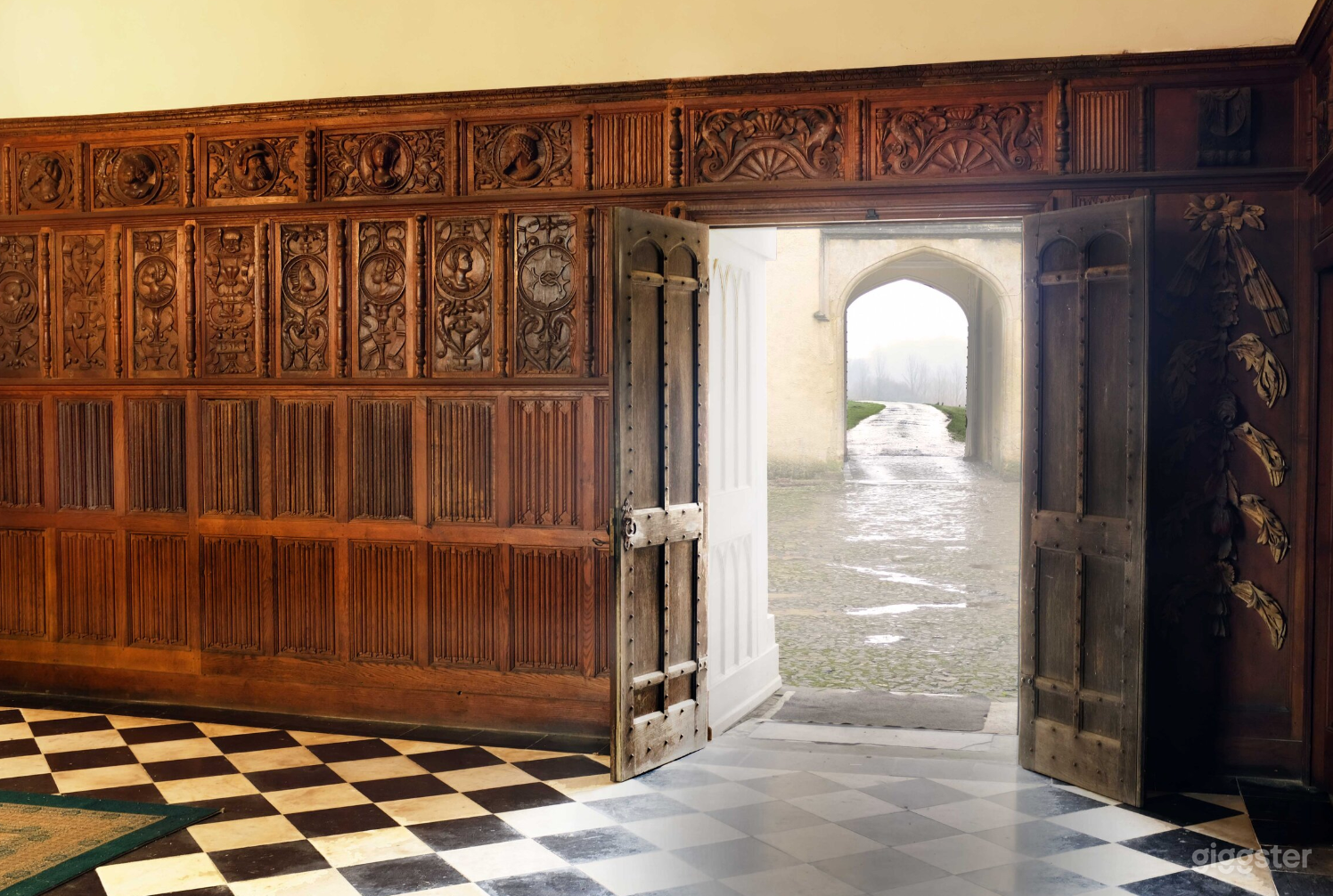 The Great Hall Entered Directly from the Courtyard Photo 4