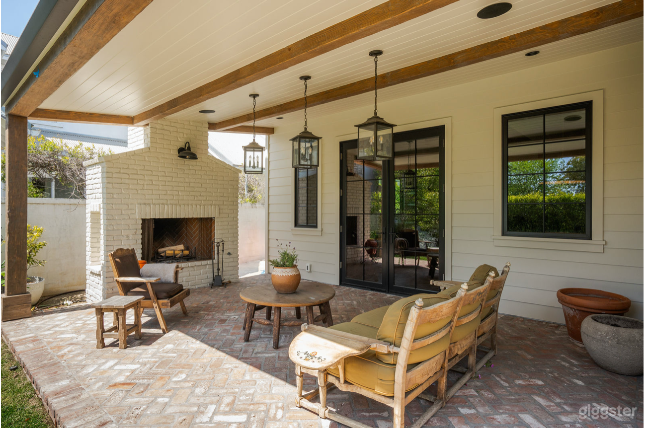 Eastside Costa Mesa Spanish Farmhouse Photo 2