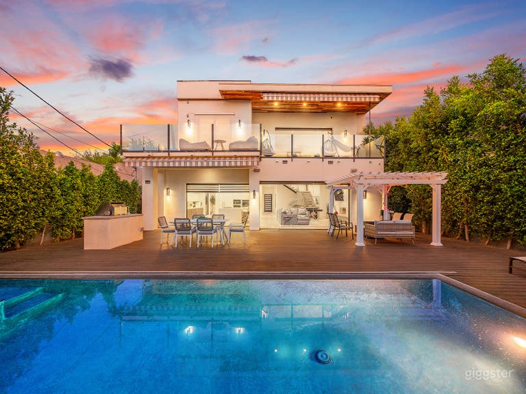  Miracle Mile Mansion w/ Unique & Luxury Amenities 