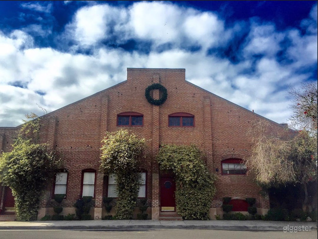 Mitten Building exterior 