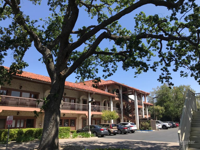  Westlake Mini Studio - Great for Content Creation 