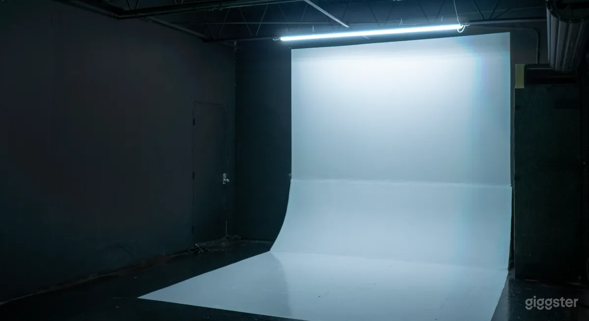 Creative Photo &amp; Video Studio Photo 3